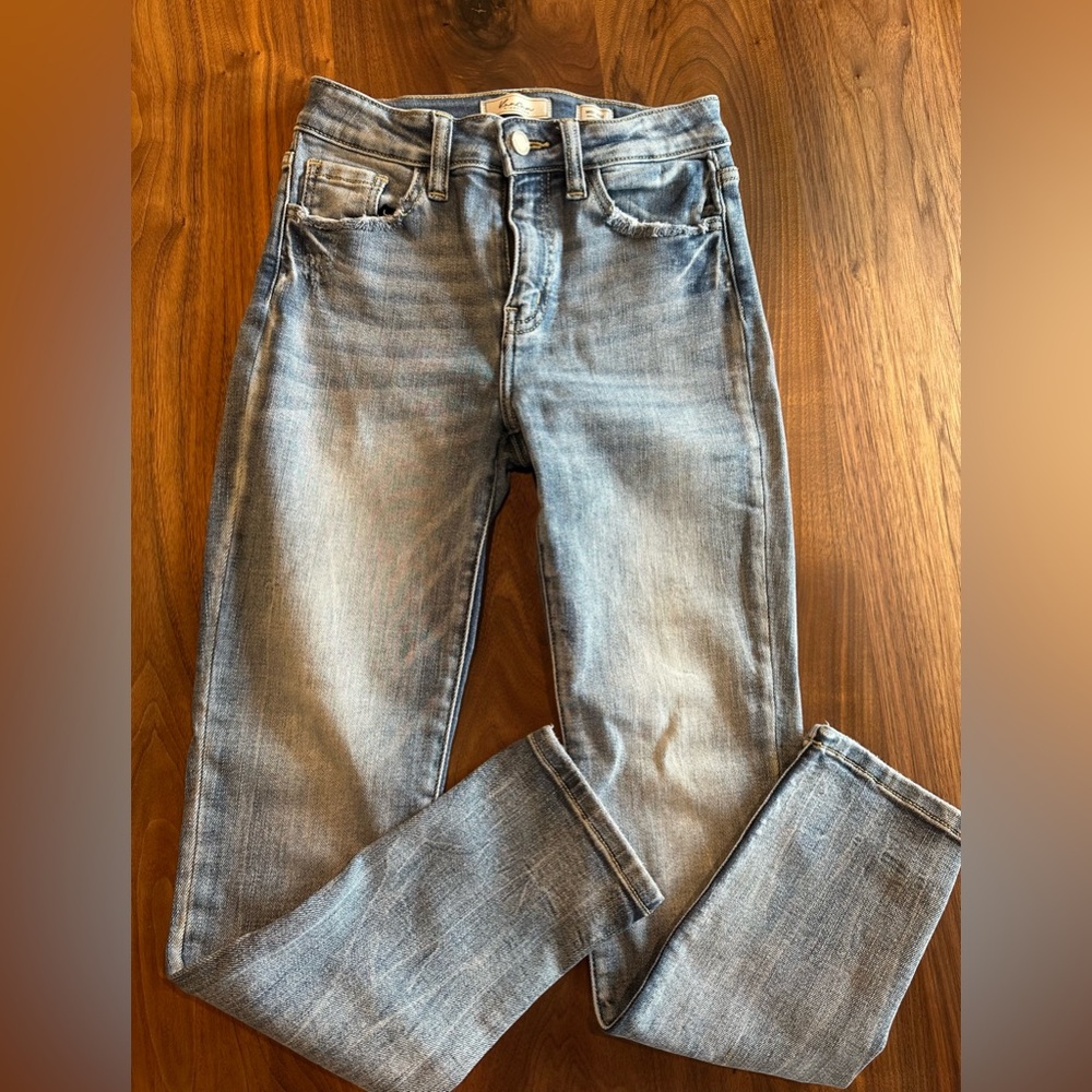 Kancan Signature Mid Rise Skinny Jean